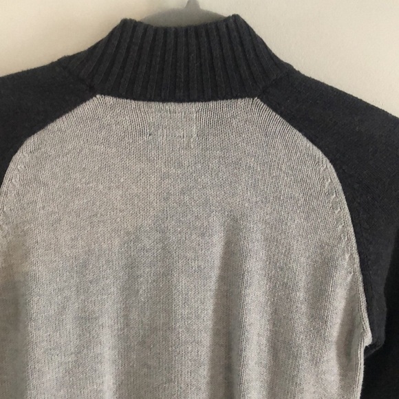 Oshkosh B'gosh Boys Sz 6 Zip Sweater - Picture 5 of 6